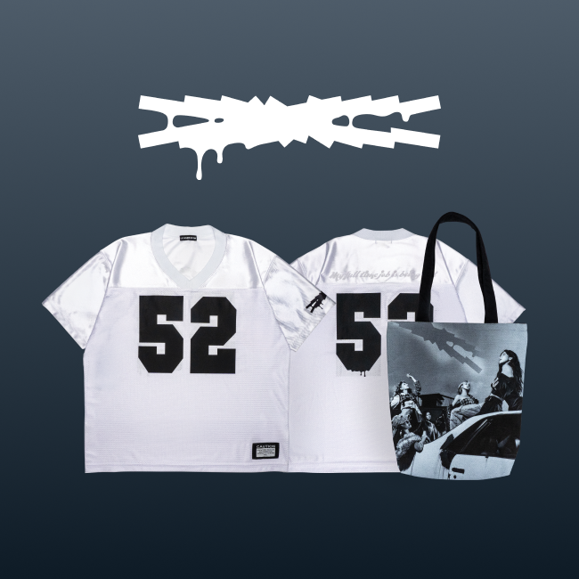 LE SSERAFIM 'HOT' Album US Exclusive Merch